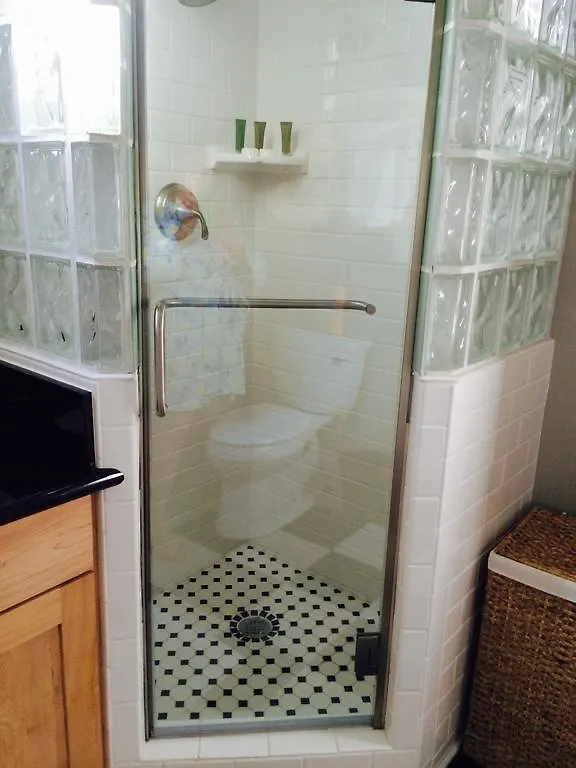 Hamakua Ranch House B&B (Adults Only) Umikoa