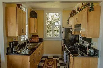 Hamakua Ranch House B&B (Adults Only) Umikoa